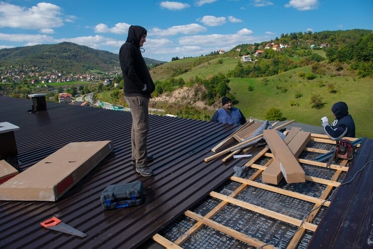 How Roofing SEO Services Help Contractors Win More Local Projects